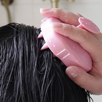 Cepillo masajeador de cuero cabelludo de silicona